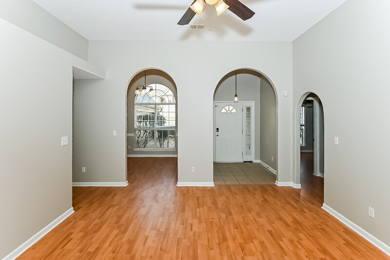 2,155/Mo, 1236 Biloxi St Hernando, MS 38632 Living Room View