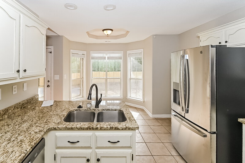 2,155/Mo, 1236 Biloxi St Hernando, MS 38632 Kitchen View 2