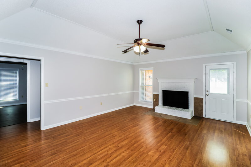 1,995/Mo, 6399 Yale Rd Bartlett, TN 38134 Living Room View