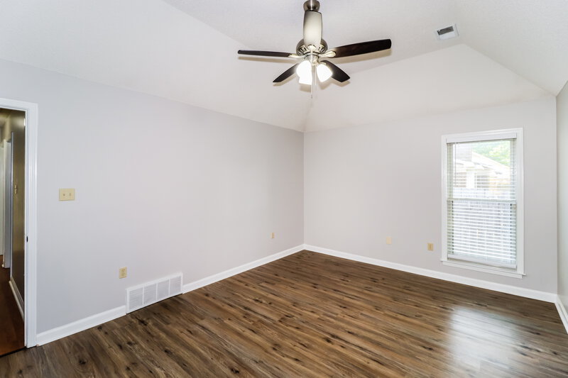 1,995/Mo, 6399 Yale Rd Bartlett, TN 38134 Main Bedroom View 2