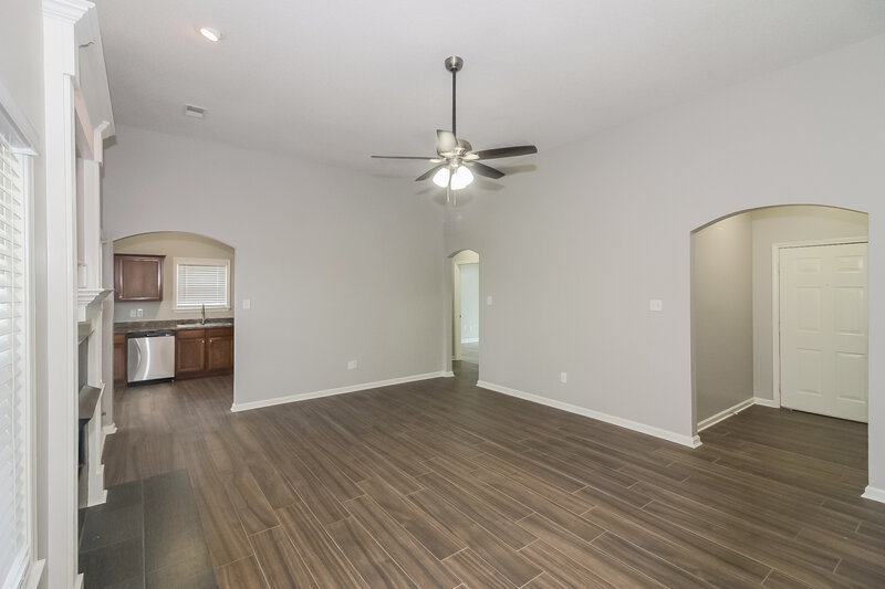 1,965/Mo, 70 Penny Ln Oakland, TN 38060 Living Room View 3