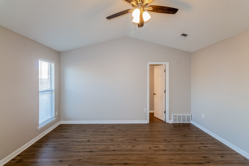 2,590/Mo, 4278 Edmonton St Horn Lake, MS 38637 Main Bedroom View