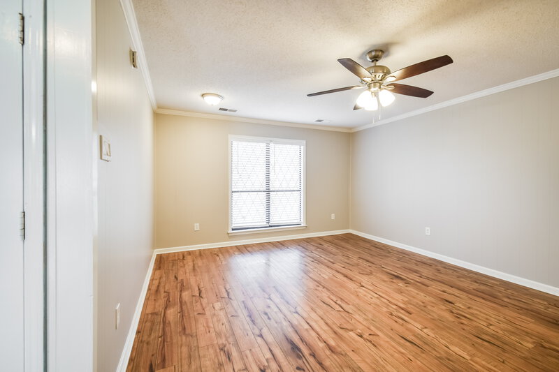 1,975/Mo, 938 Pheasant Hollow Dr Cordova, TN 38018 Living Room View