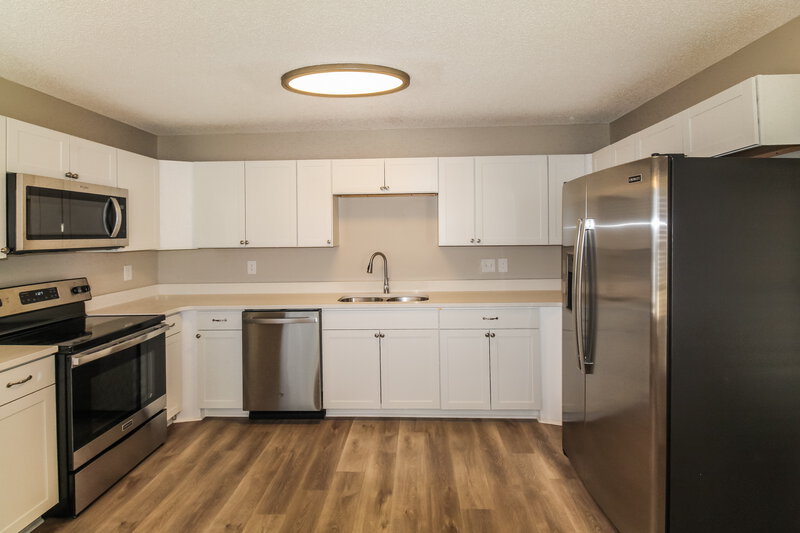 2,060/Mo, 3490 McIngvale Rd Hernando, MS 38632 Kitchen View