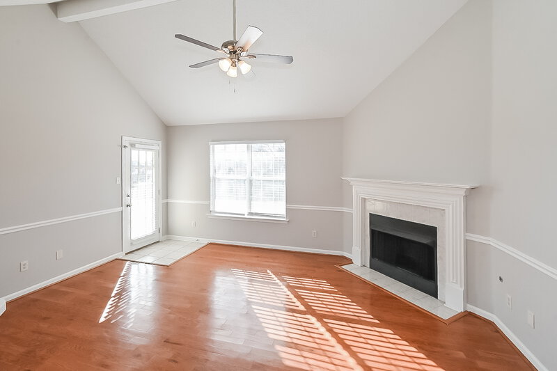 1,850/Mo, 7667 Fox Terrace Cv Olive Branch, MS 38654 Living Room View