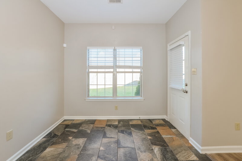 2,910/Mo, 4868 Harvest Park Dr Memphis, TN 38125 Breakfast Nook View