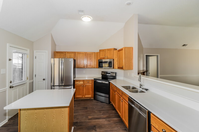 1,650/Mo, 35 Center Oak Dr Oakland, TN 38060 Kitchen View