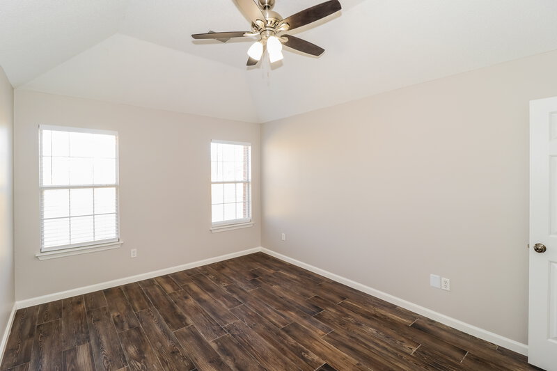 1,650/Mo, 35 Center Oak Dr Oakland, TN 38060 Main Bedroom View 2