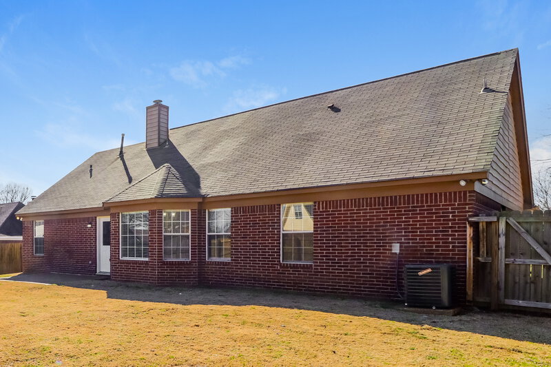 1,650/Mo, 35 Center Oak Dr Oakland, TN 38060 Rear View 2