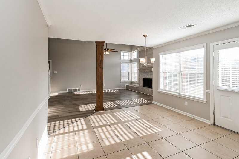 1,995/Mo, 7207 Emily Lane Olive Branch, MS 38654 Dining Room View 2