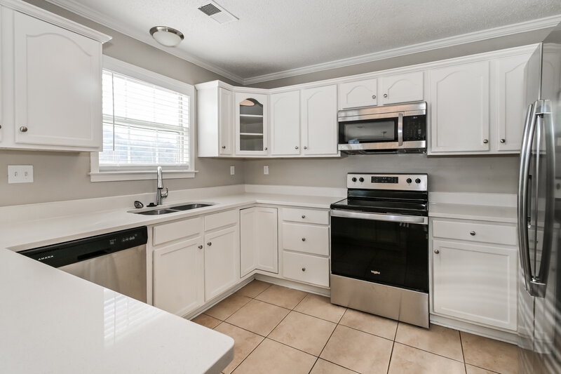 1,995/Mo, 7207 Emily Lane Olive Branch, MS 38654 Kitchen View 2