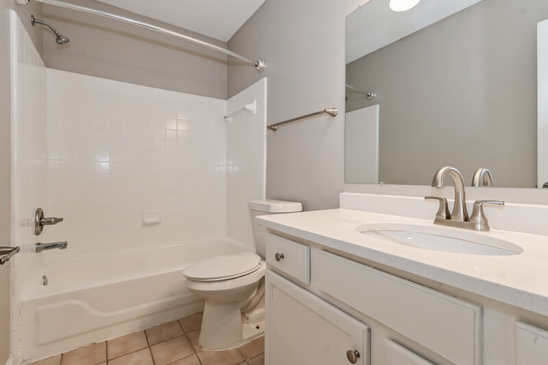 1,995/Mo, 7207 Emily Lane Olive Branch, MS 38654 Bathroom View