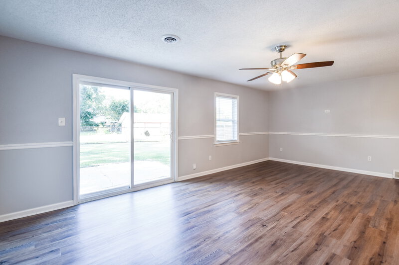 1,680/Mo, 5691 Briarwood Dr Horn Lake, MS 38637 Living Room View 2