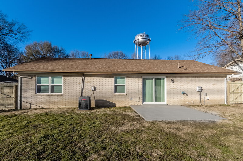 1,810/Mo, 5691 Briarwood Dr Horn Lake, MS 38637 Rear View 2
