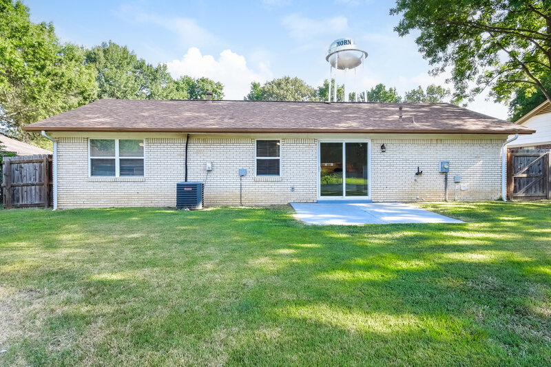 1,680/Mo, 5691 Briarwood Dr Horn Lake, MS 38637 Rear View