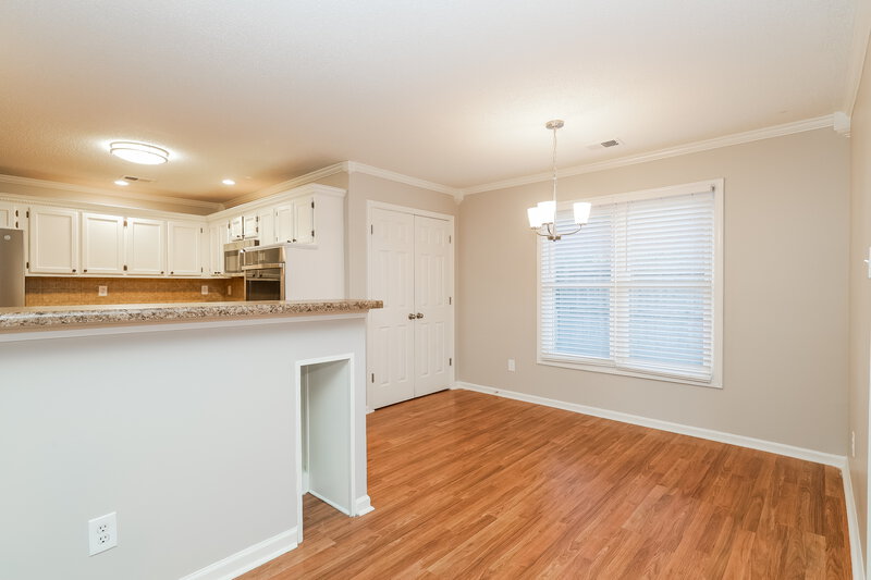 2,395/Mo, 1855 Oak Springs Dr Cordova, TN 38016 Breakfast Nook View