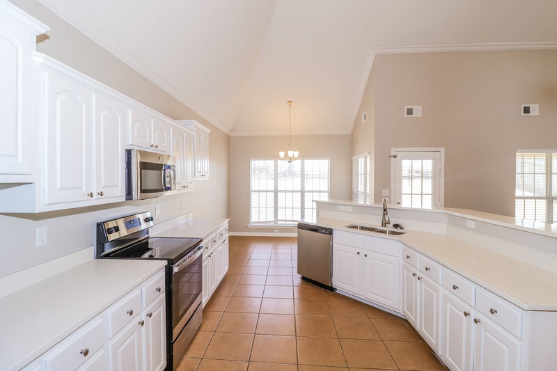 2,265/Mo, 5370 Mahogany Ridge Dr Arlington, TN 38002 Kitchen View 2