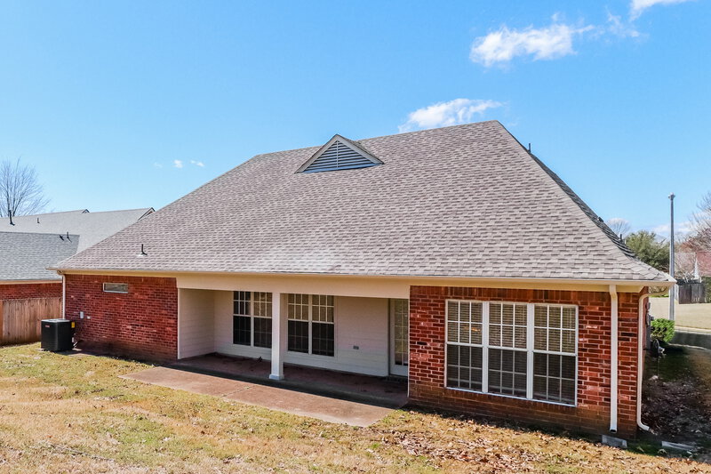 2,265/Mo, 5370 Mahogany Ridge Dr Arlington, TN 38002 Rear View