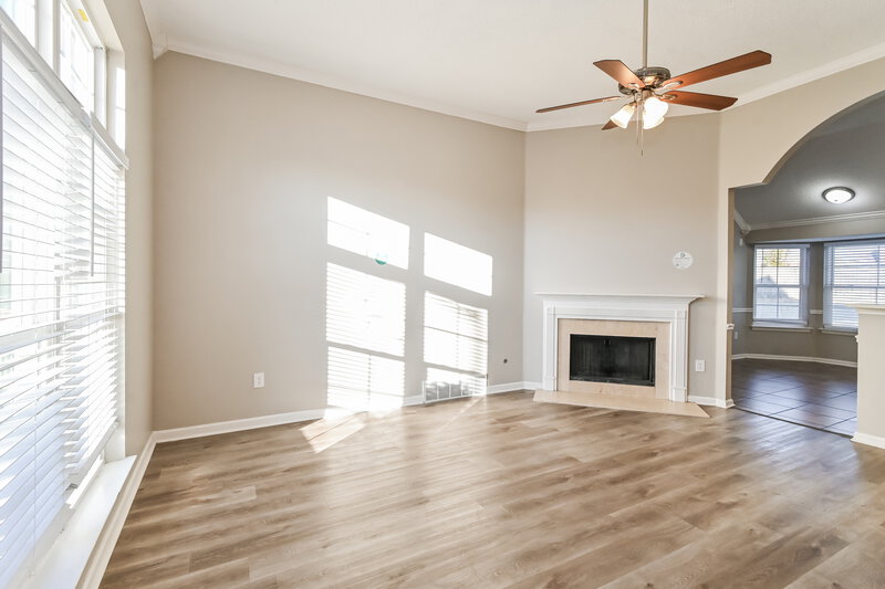 2,385/Mo, 7140 Hunters Forest Dr Olive Branch, MS 38654 Living Room View