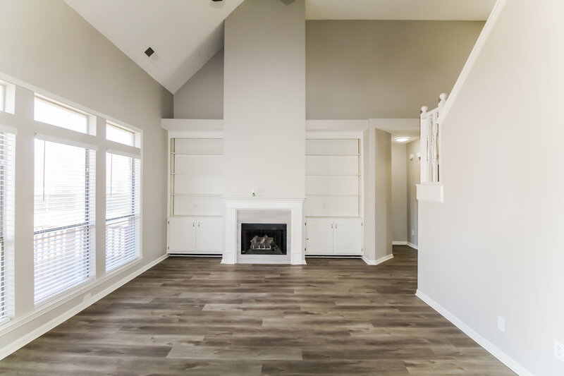 2,190/Mo, 628 Old River Cv Cordova, TN 38018 Living Room View 2