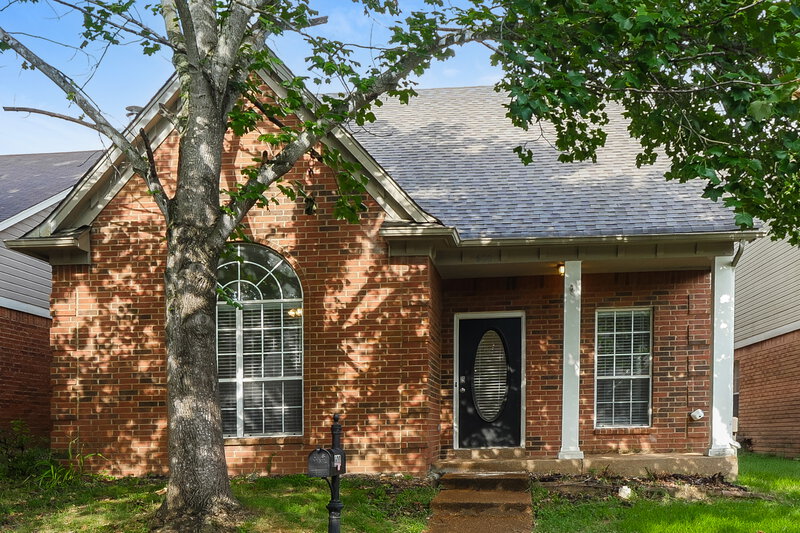 1,695/Mo, 600 Ashley Glen Cir W Cordova, TN 38018 External View
