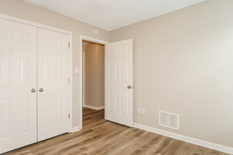 1,695/Mo, 600 Ashley Glen Cir W Cordova, TN 38018 Bedroom View