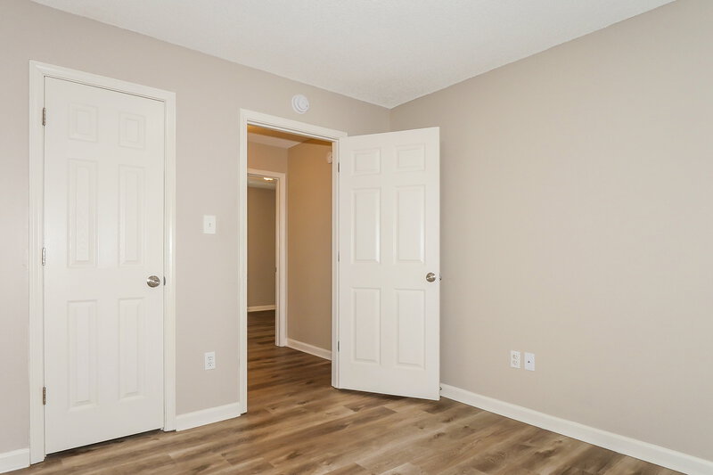 1,695/Mo, 600 Ashley Glen Cir W Cordova, TN 38018 Bedroom View 3