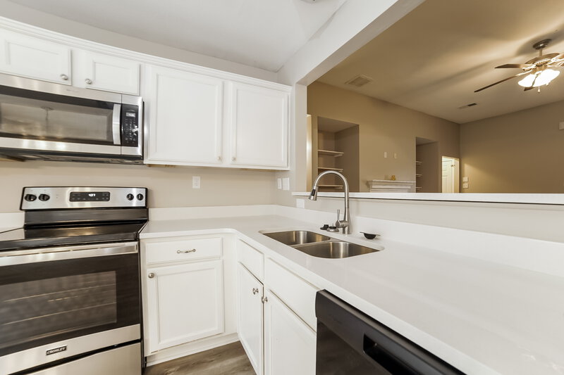 1,805/Mo, 3933 Jordan View Dr Southaven, MS 38671 Kitchen View