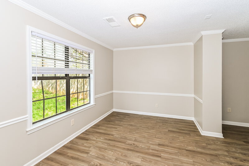 2,125/Mo, 1053 Dove Hollow Dr Cordova, TN 38018 Living Room View 2