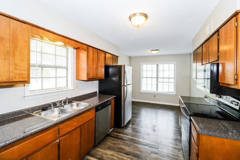 1,930/Mo, 423 Cairn Cv Cordova, TN 38018 Kitchen View