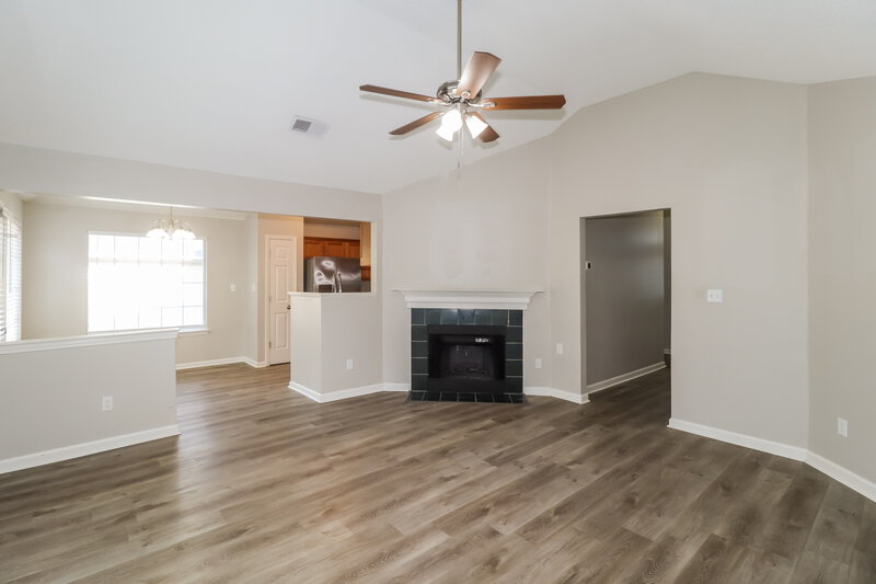 1,755/Mo, 7086 Lagrange Hill Dr Cordova, TN 38018 Living Room View