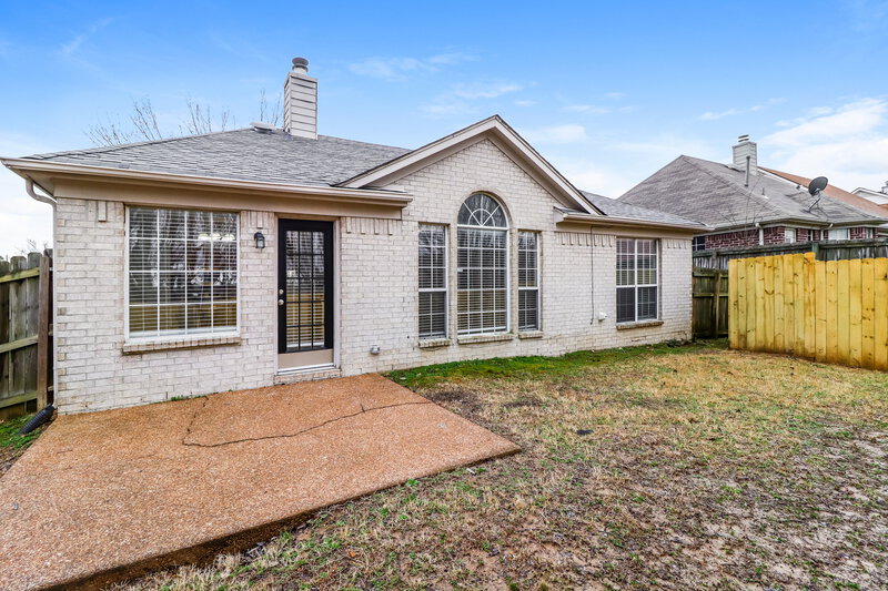2,460/Mo, 7086 Lagrange Hill Dr Cordova, TN 38018 Rear View