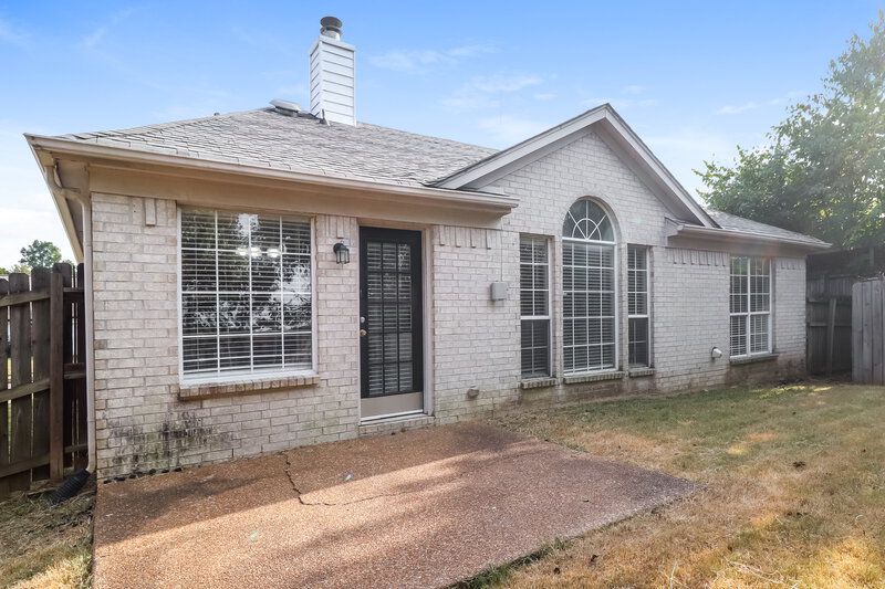1,755/Mo, 7086 Lagrange Hill Dr Cordova, TN 38018 Rear View