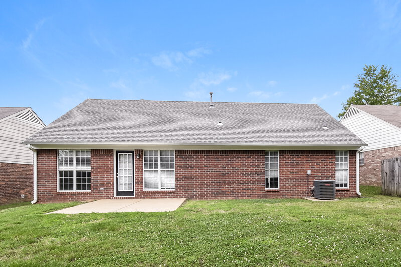 1,770/Mo, 8274 Park Pike Dr Southaven, MS 38671 Rear View 2