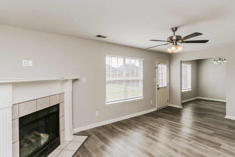 1,855/Mo, 9913 Vista Ridge Dr Olive Branch, MS 38654 Living Room View 2