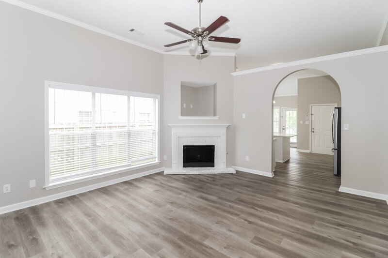 2,590/Mo, 8645 Valmont Cir Cordova, TN 38016 Living Room View 2