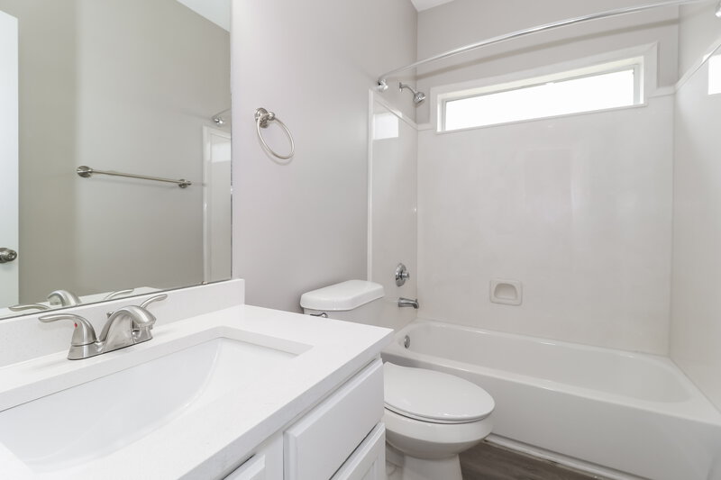 2,590/Mo, 8645 Valmont Cir Cordova, TN 38016 Bathroom View