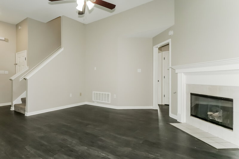 1,810/Mo, 10678 Pecan Meadow Dr N Olive Branch, MS 38654 Living Room View 2