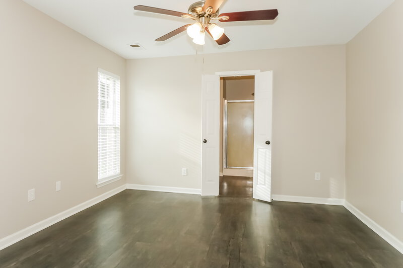 1,810/Mo, 10678 Pecan Meadow Dr N Olive Branch, MS 38654 Main Bedroom View