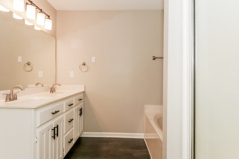 1,810/Mo, 10678 Pecan Meadow Dr N Olive Branch, MS 38654 Main Bedroom View 3