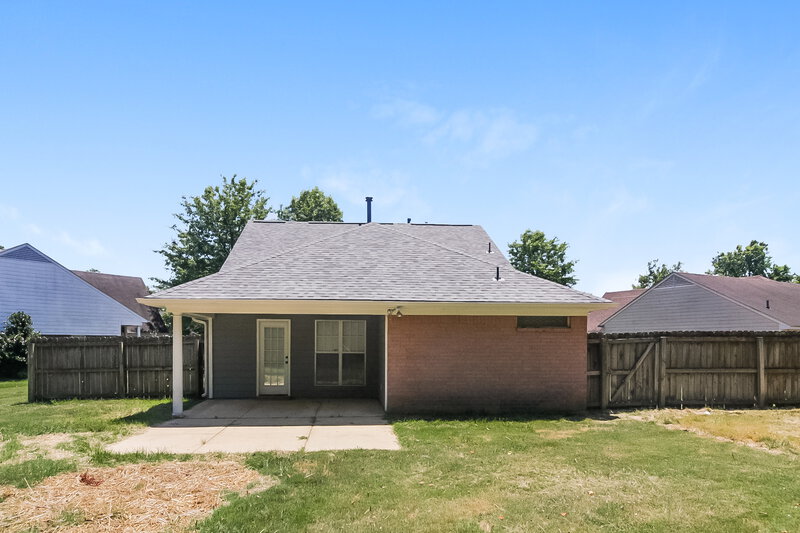 2,020/Mo, 10678 Pecan Meadow Dr N Olive Branch, MS 38654 Rear View