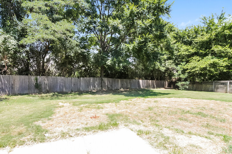 2,020/Mo, 10678 Pecan Meadow Dr N Olive Branch, MS 38654 Backyard View