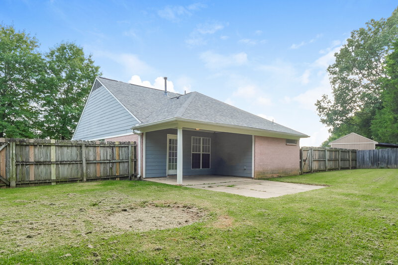 1,810/Mo, 10678 Pecan Meadow Dr N Olive Branch, MS 38654 Rear View 2