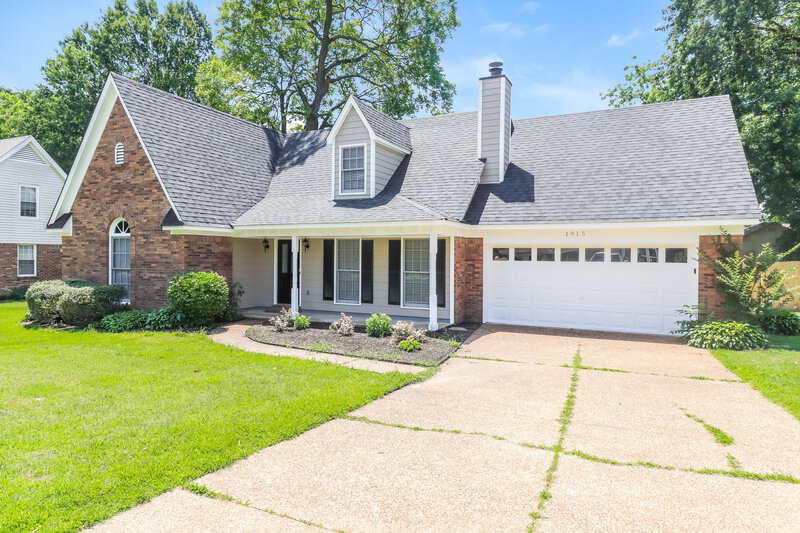 2,120/Mo, 1915 Pecan Grove Dr Southaven, MS 38671 Front View