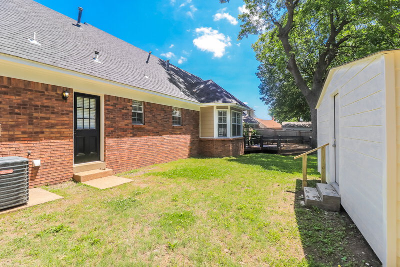 2,120/Mo, 1915 Pecan Grove Dr Southaven, MS 38671 Rear View