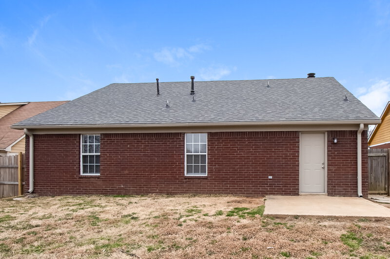 1,630/Mo, 1879 Thomas St Horn Lake, MS 38637 Rear View 2