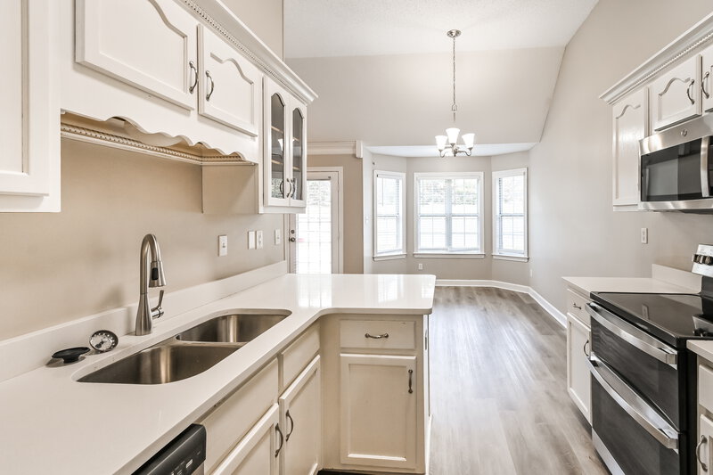 1,910/Mo, 838 Clearview Cv Southaven, MS 38672 Kitchen View 3