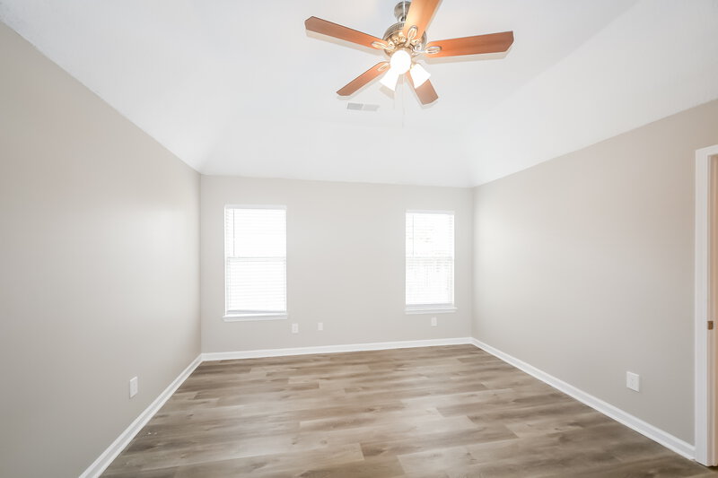 1,585/Mo, 7326 Bramble Ln Walls, MS 38680 Main Bedroom View