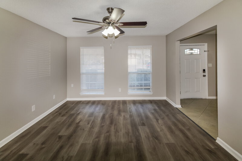 2,290/Mo, 7215 Londonderry Dr Southaven, MS 38671 Living Room View