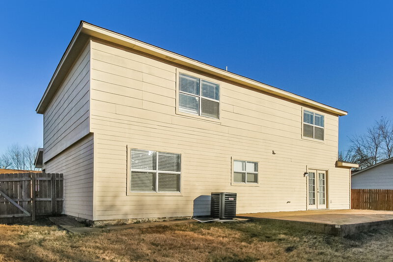 2,290/Mo, 7215 Londonderry Dr Southaven, MS 38671 Rear View